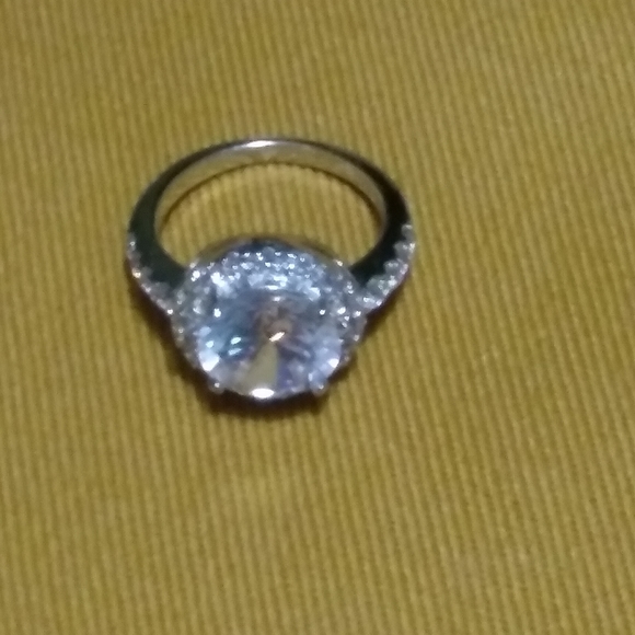 Real diamond sterling silver cz big stone - Picture 2 of 2